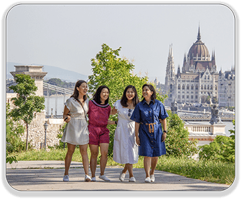 2024 📸Friendly Local Budapest Photographer in Amazing Hungary 06b Instawalk Your memories captured by a local Photographer / Videographer in Budapest.