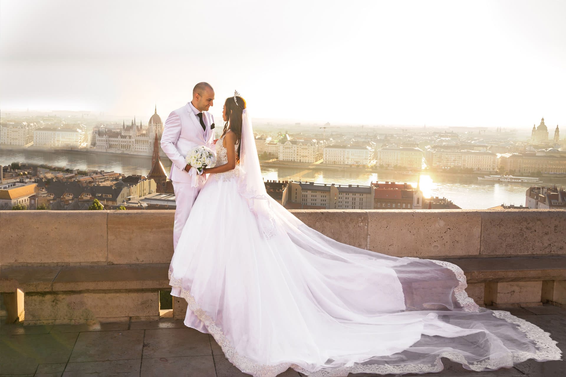2023 Magisch aanzoek Fotograaf & Pre-Wedding Boedapest BA prewedding retouch Instawalk Your memories captured by a local Photographer / Videographer in Budapest.